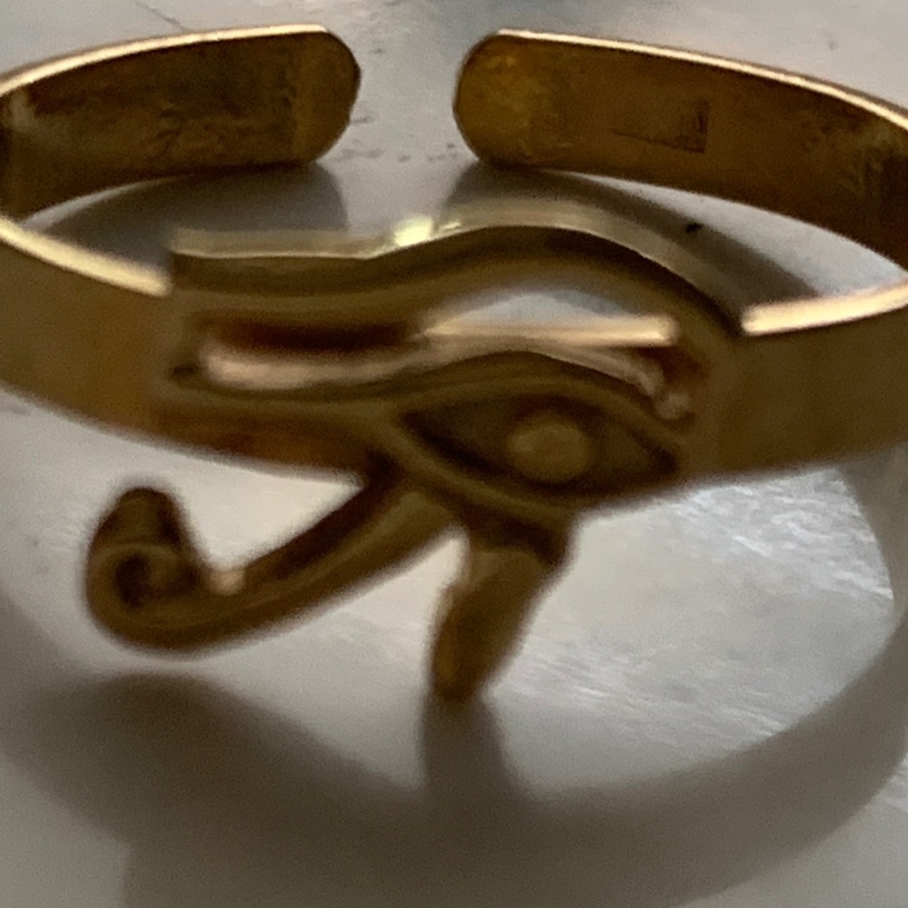 Egyptian Museum: Eye of Horus 18K Gold Ring - Adjustable Band